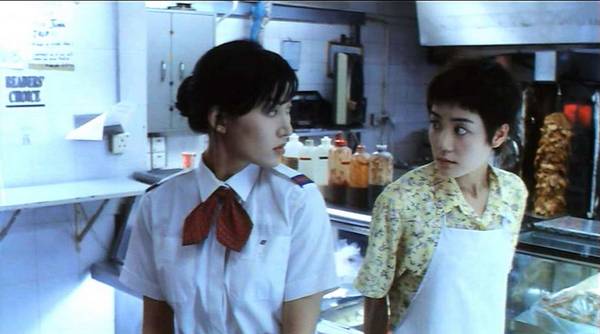 TK_Faye+Wong+with+Valerie+Chow+Kar+Ling+in+Chungking+Express.jpg